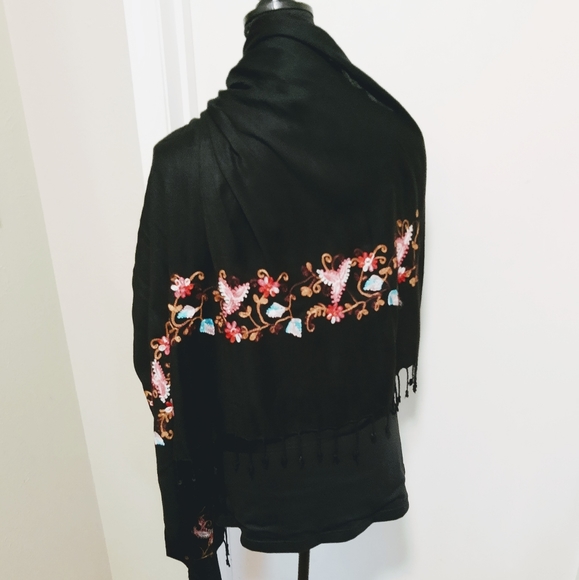 Soft Drapey Embroidered Long Shawl Wrap - Picture 4 of 8